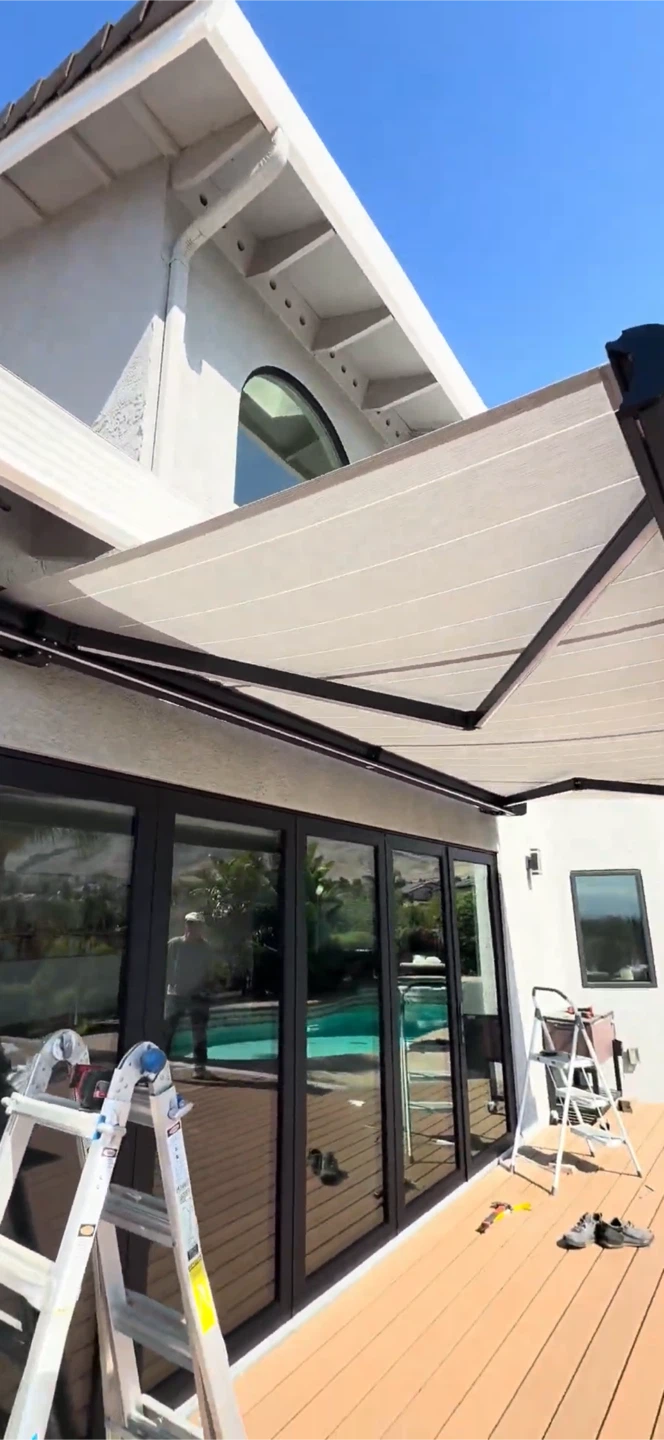 Retractable electric Awning - photo 2
