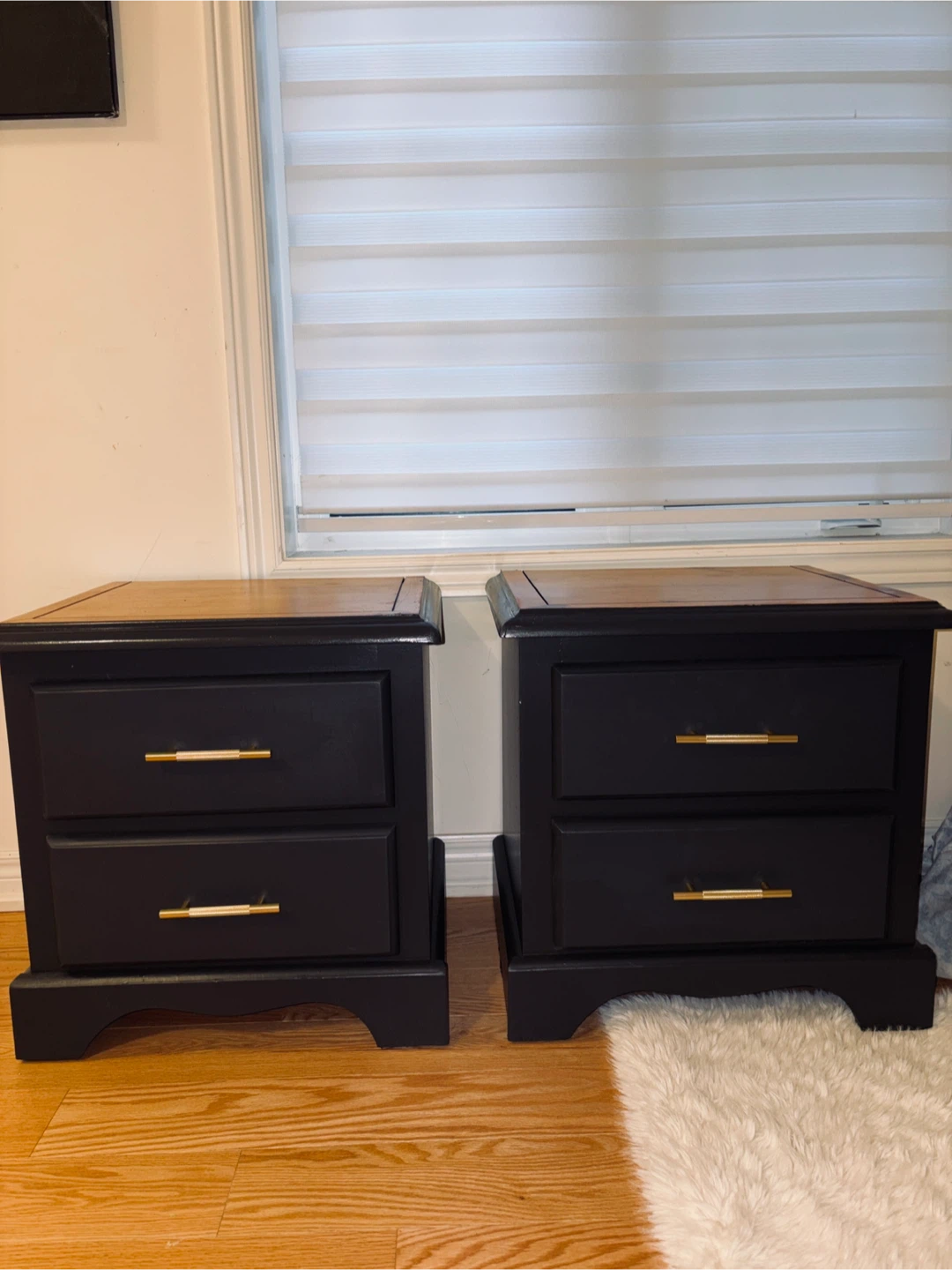 Set of Two Bedside Tables - photo 2