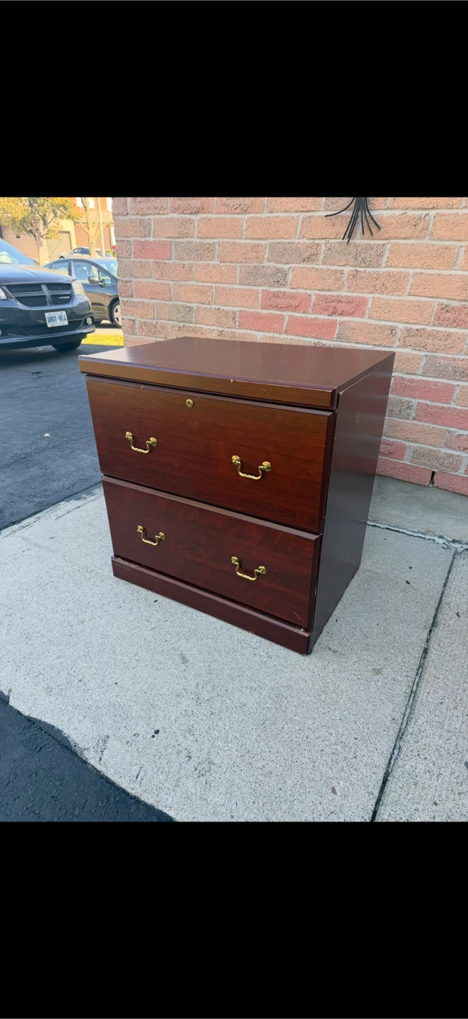 2-Drawer Redwood Dresser Nightstand - photo 3