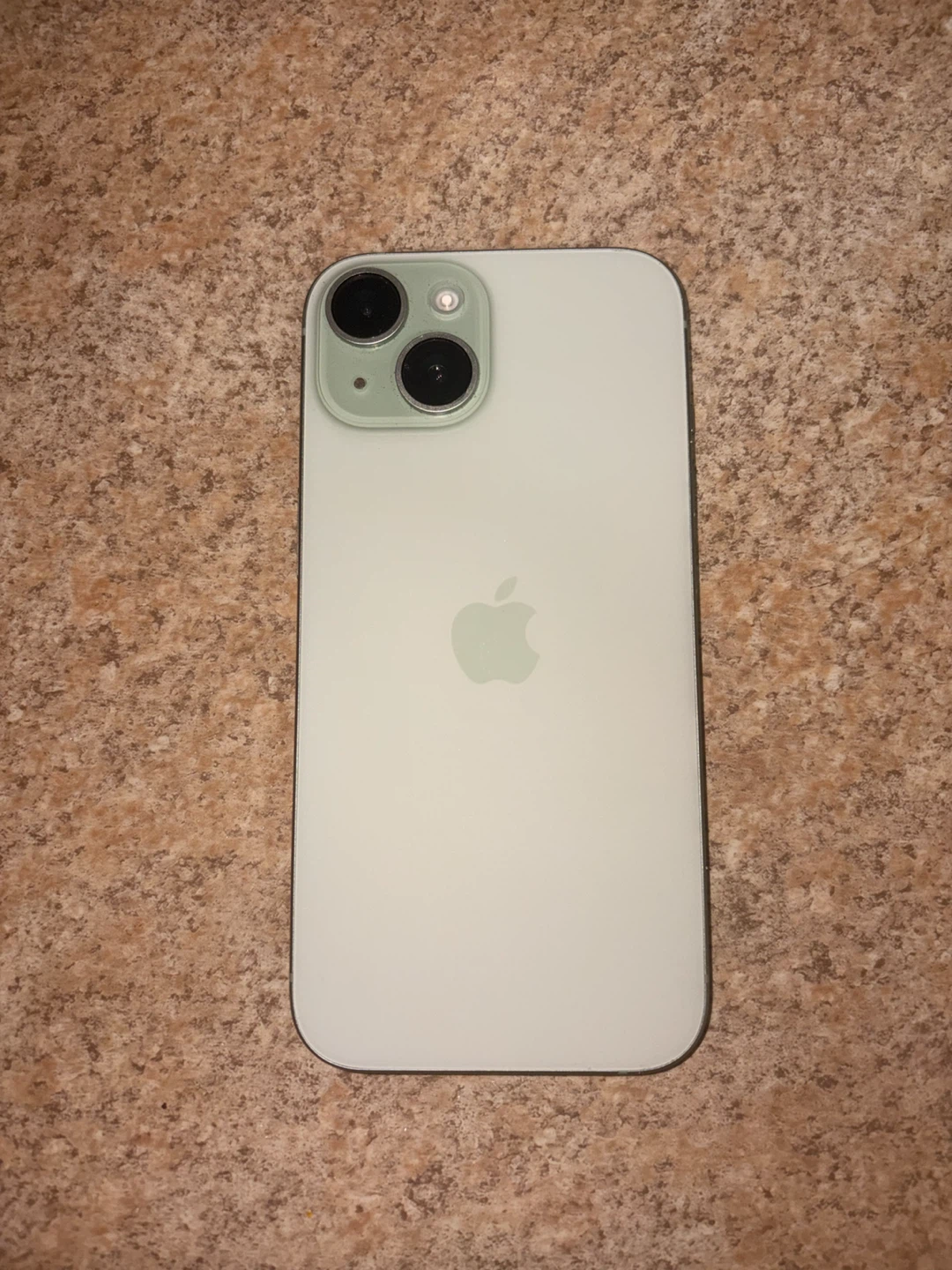Apple iPhone 15 Green