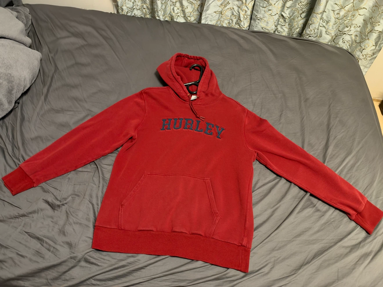 Hurley Red Hoodie - photo 3