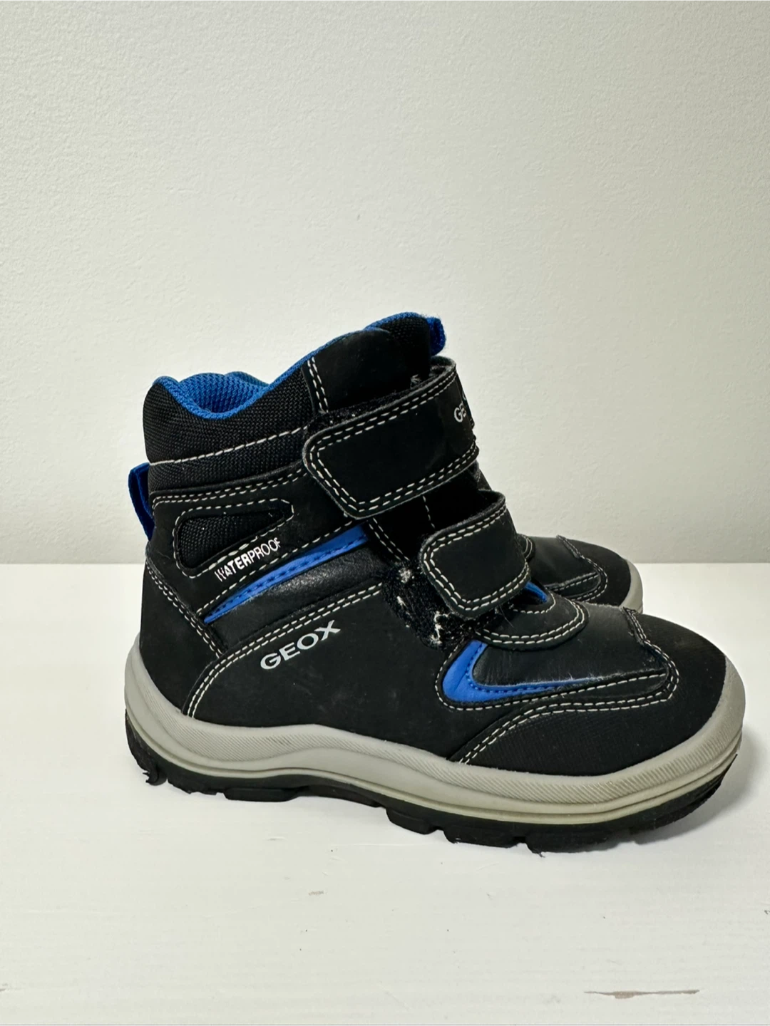 Geox Waterproof Kids Boots size US - 9