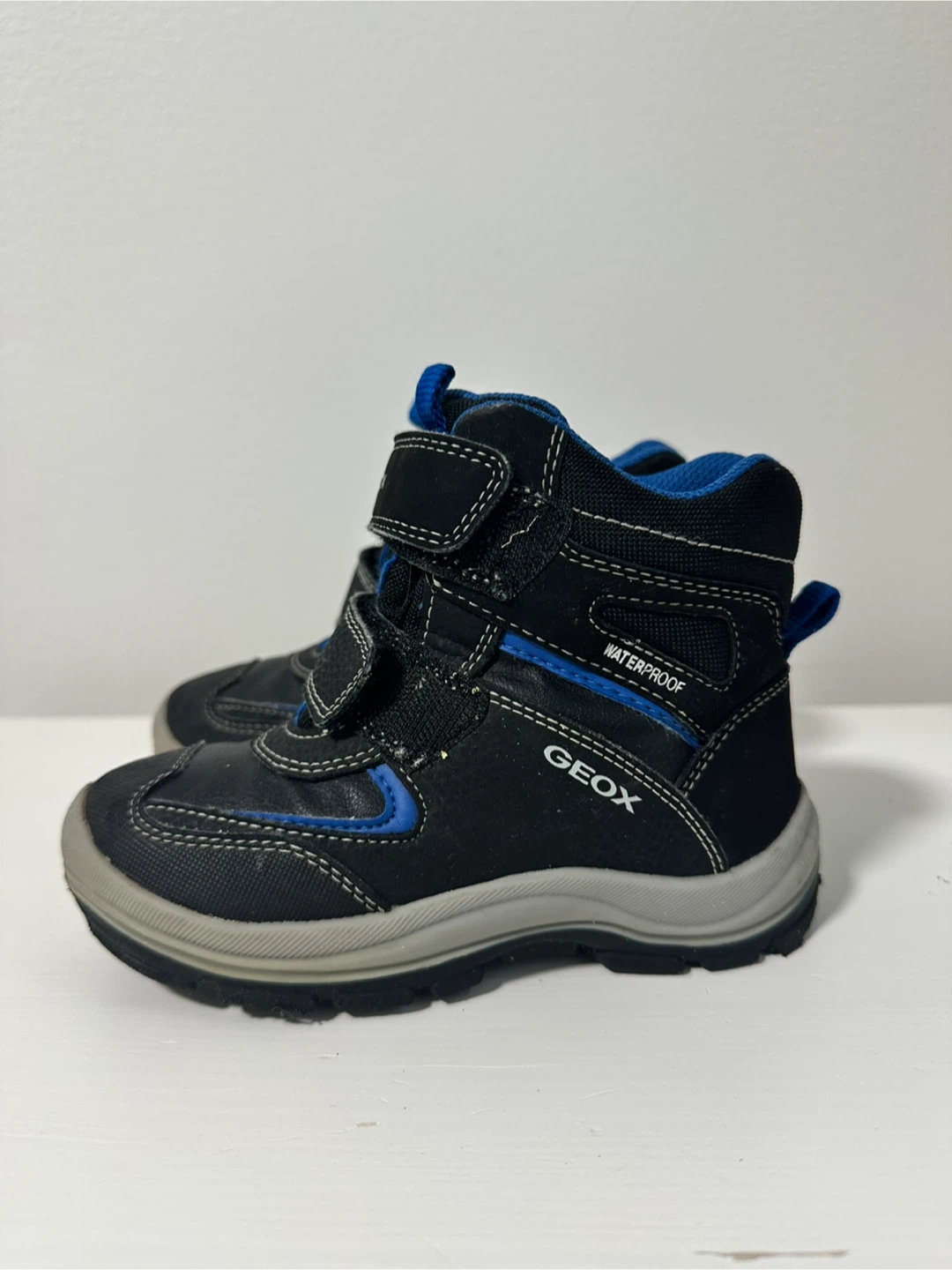 Geox Waterproof Kids Boots size US - 9 - photo 3