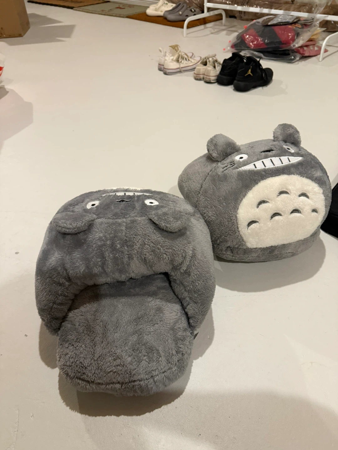 Totoro Plush Giant Slippers - photo 2