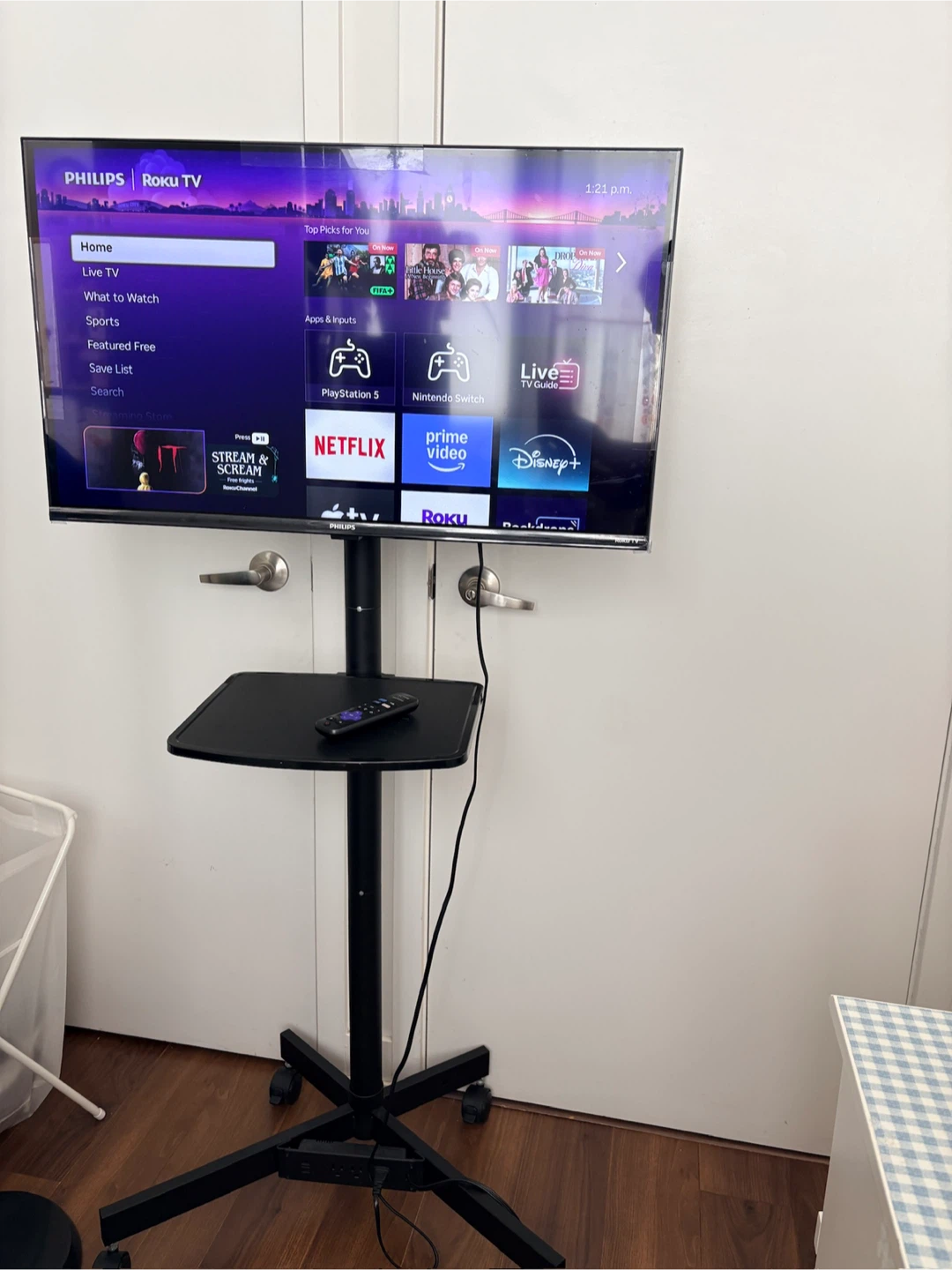 Philips 32” Roku Smart TV + TV Stand