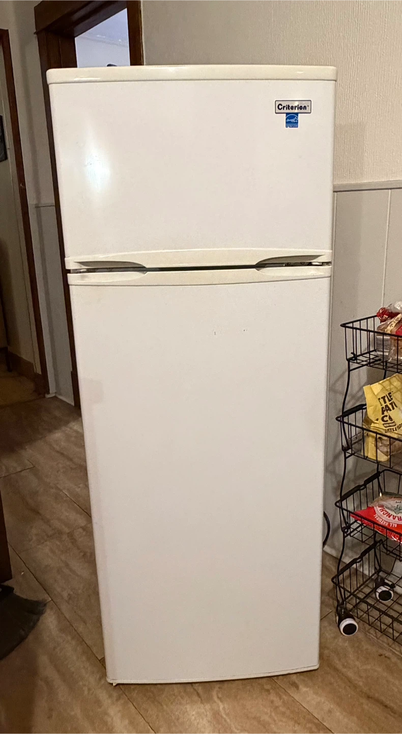 Criterion White Top-Freezer Refrigerator