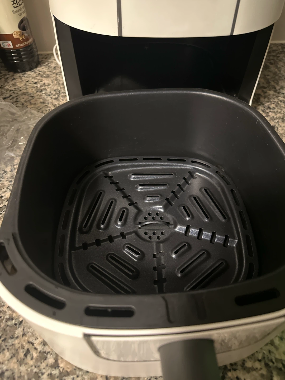 Air Fryer - Beautiful by Drew Barrymore 6-Quart - photo 2