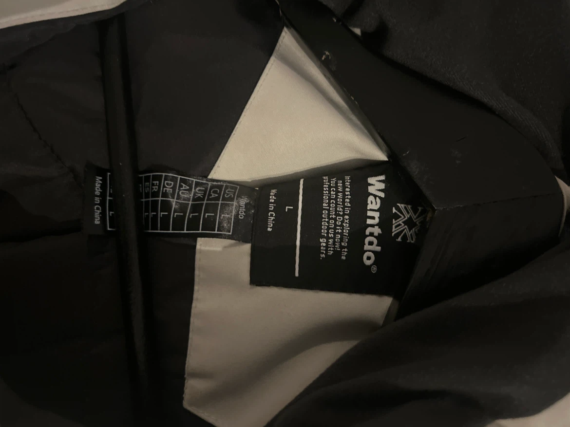 Wantdo Winter Jacket - White and Black - Size Large - photo 2