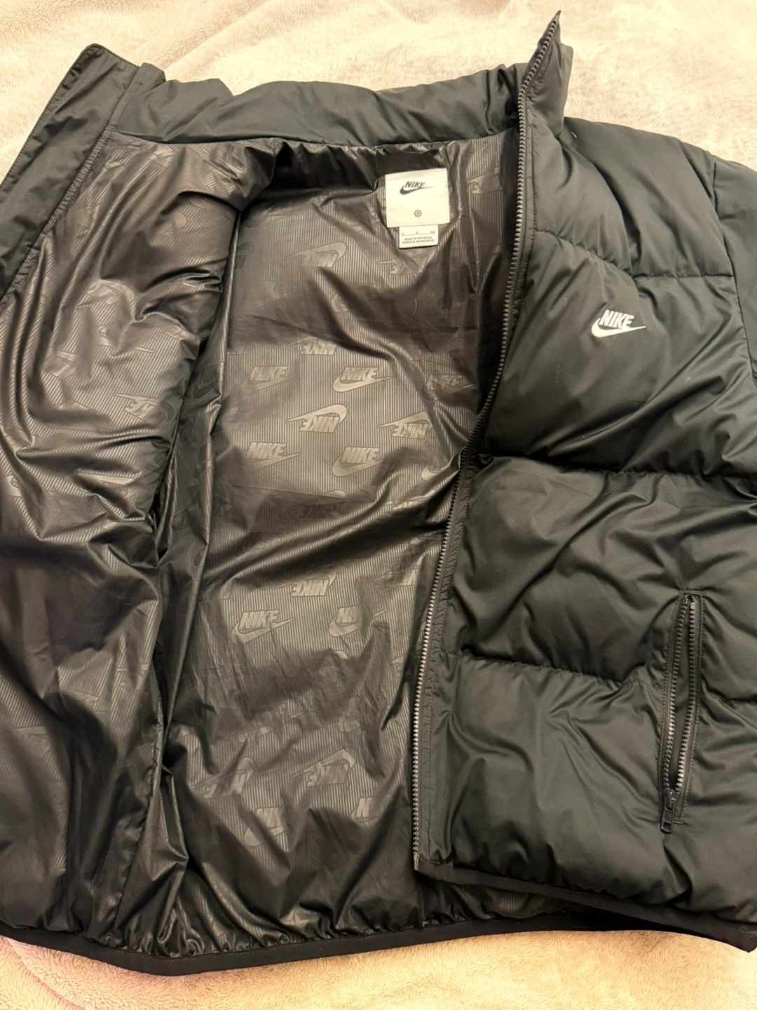 Nike Black Puffer Jacket - photo 3