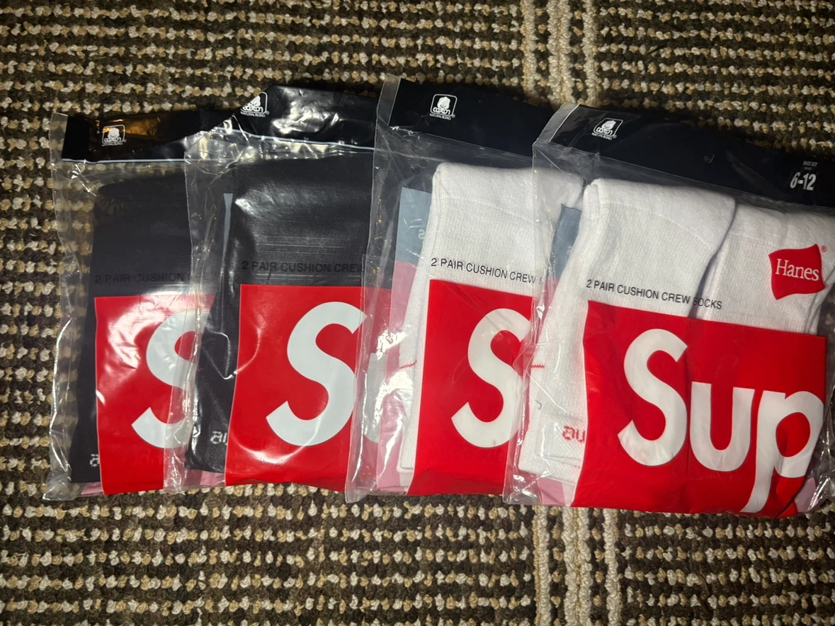 Supreme x Hanes Cushion Crew Socks - photo 2