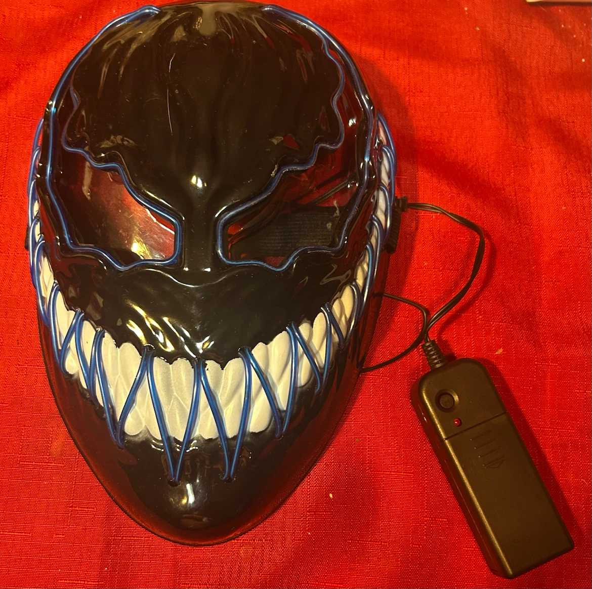 LED Light-Up Venom Mask and Theefun LED Gloves