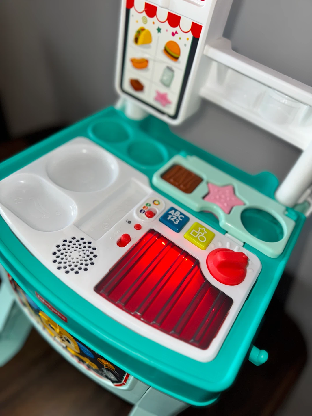 Fisher-Price Laugh & Learn Servin' Up Fun Food Truck - photo 5