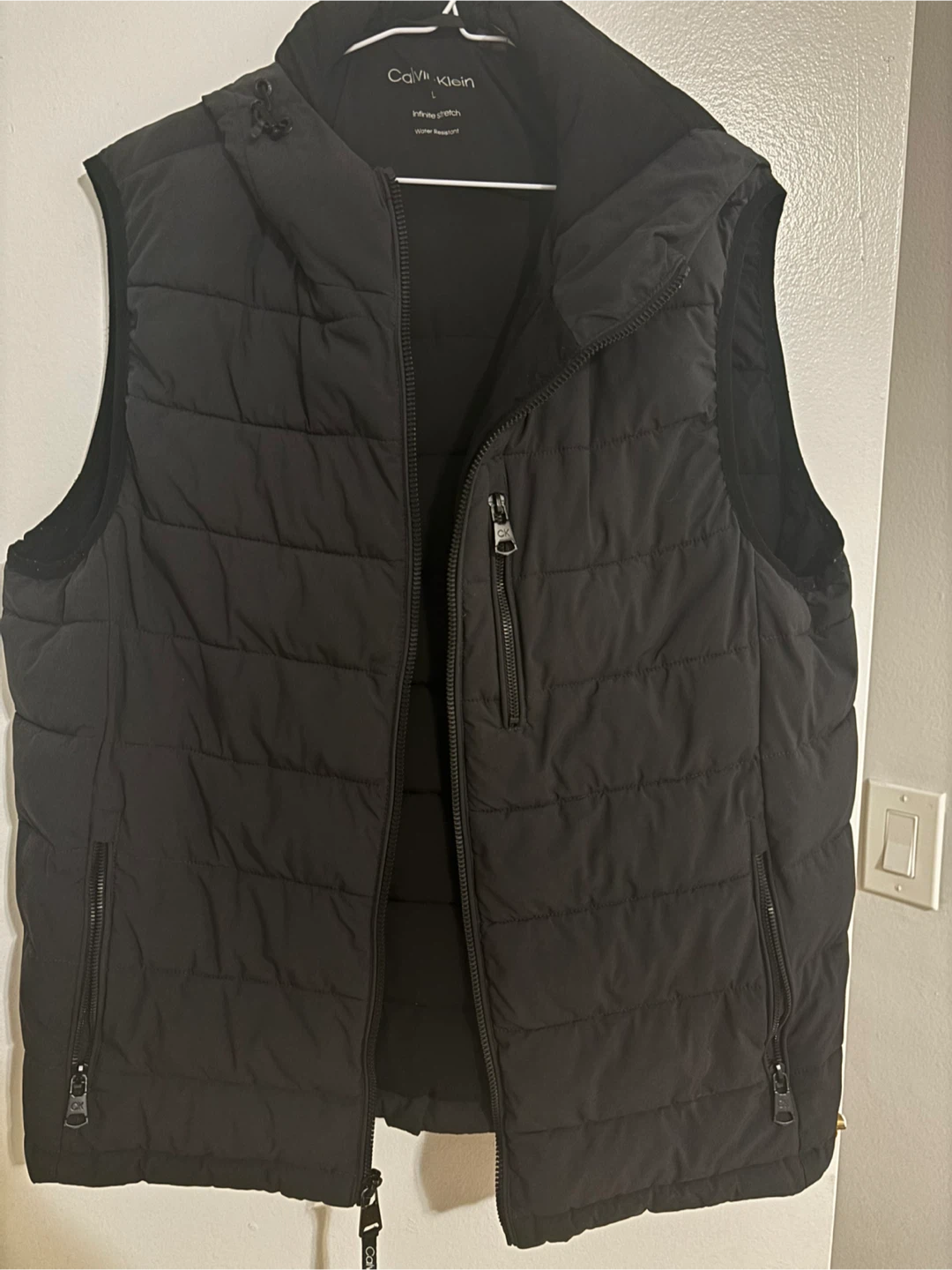 Calvin Klein Infinite Stretch Puffer Vest L men