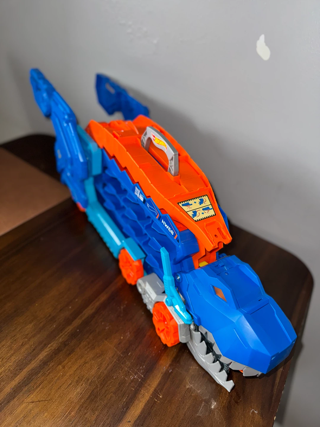 Hot Wheels T-Rex Transporter - photo 2