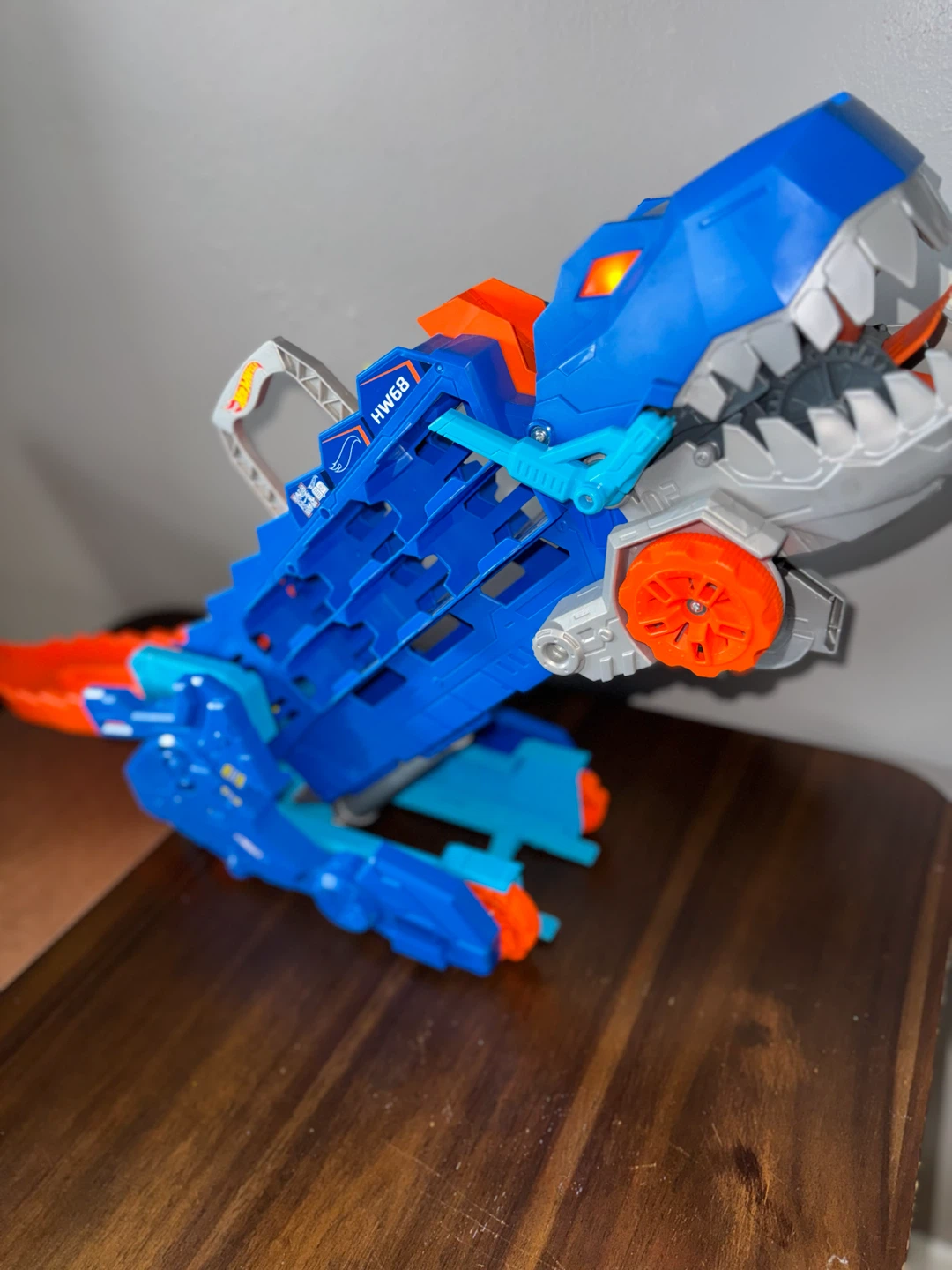 Hot Wheels T-Rex Transporter - photo 3
