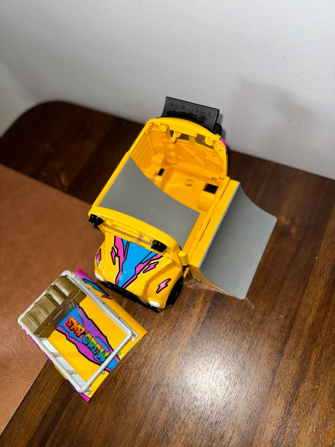 Sky Crew Toy Bus and Action Vehicle Set - photo 4