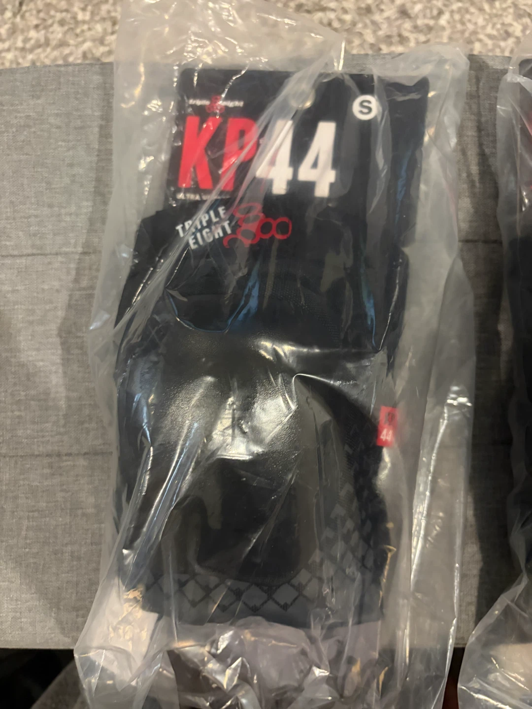 Triple Eight KP44 Knee Pads - Size Small - photo 3