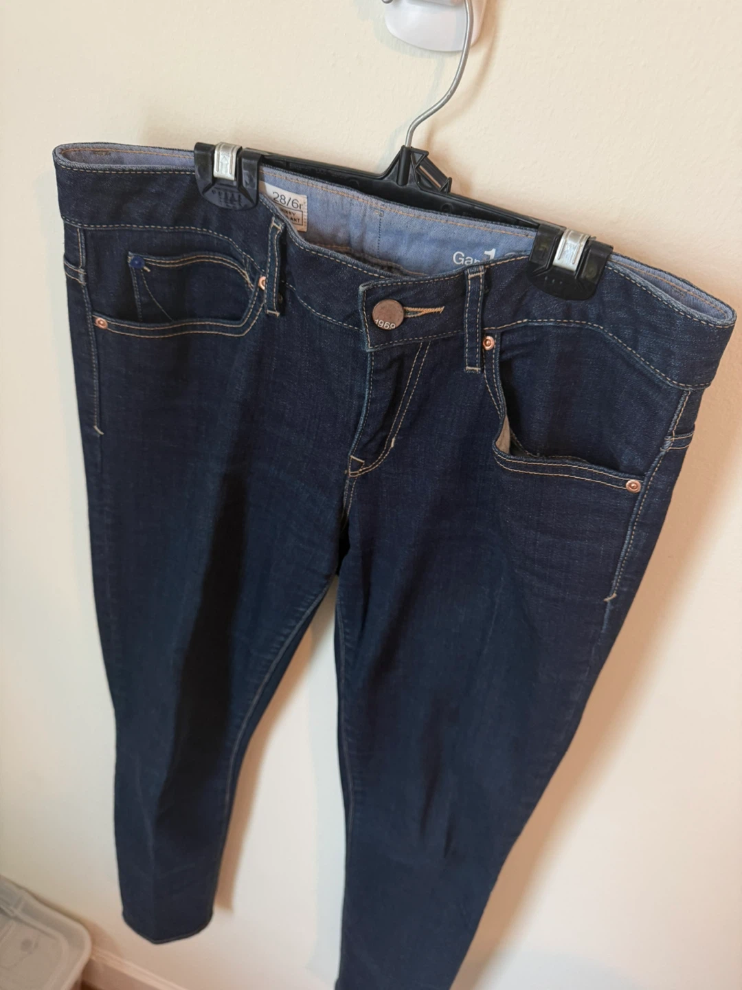 GAP 1969 skinny jeans - sz 6