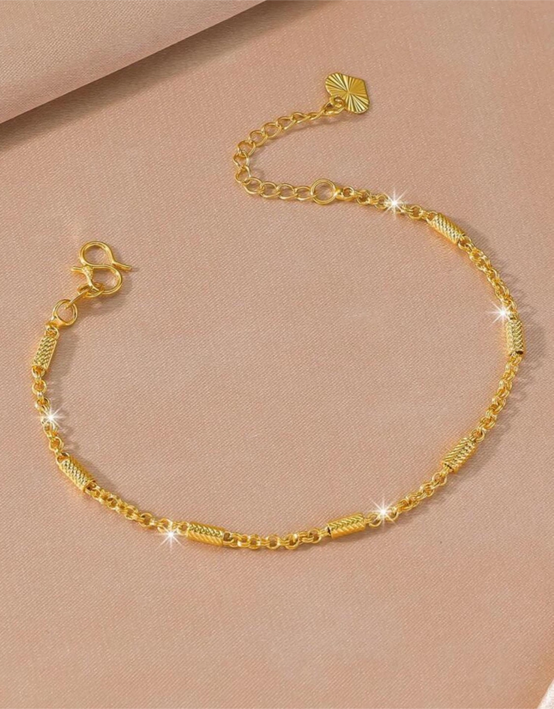 Gold Tone Chain Bracelet with Textured Beads