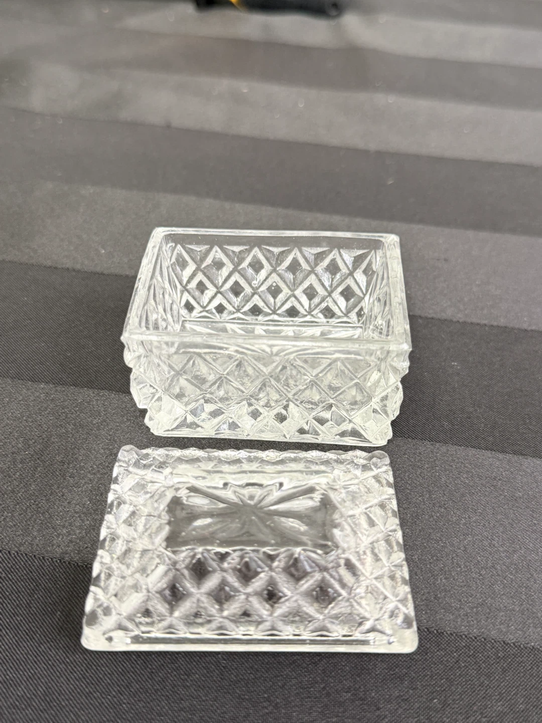 Clear Diamond Pattern Glass Trinket Box - photo 2