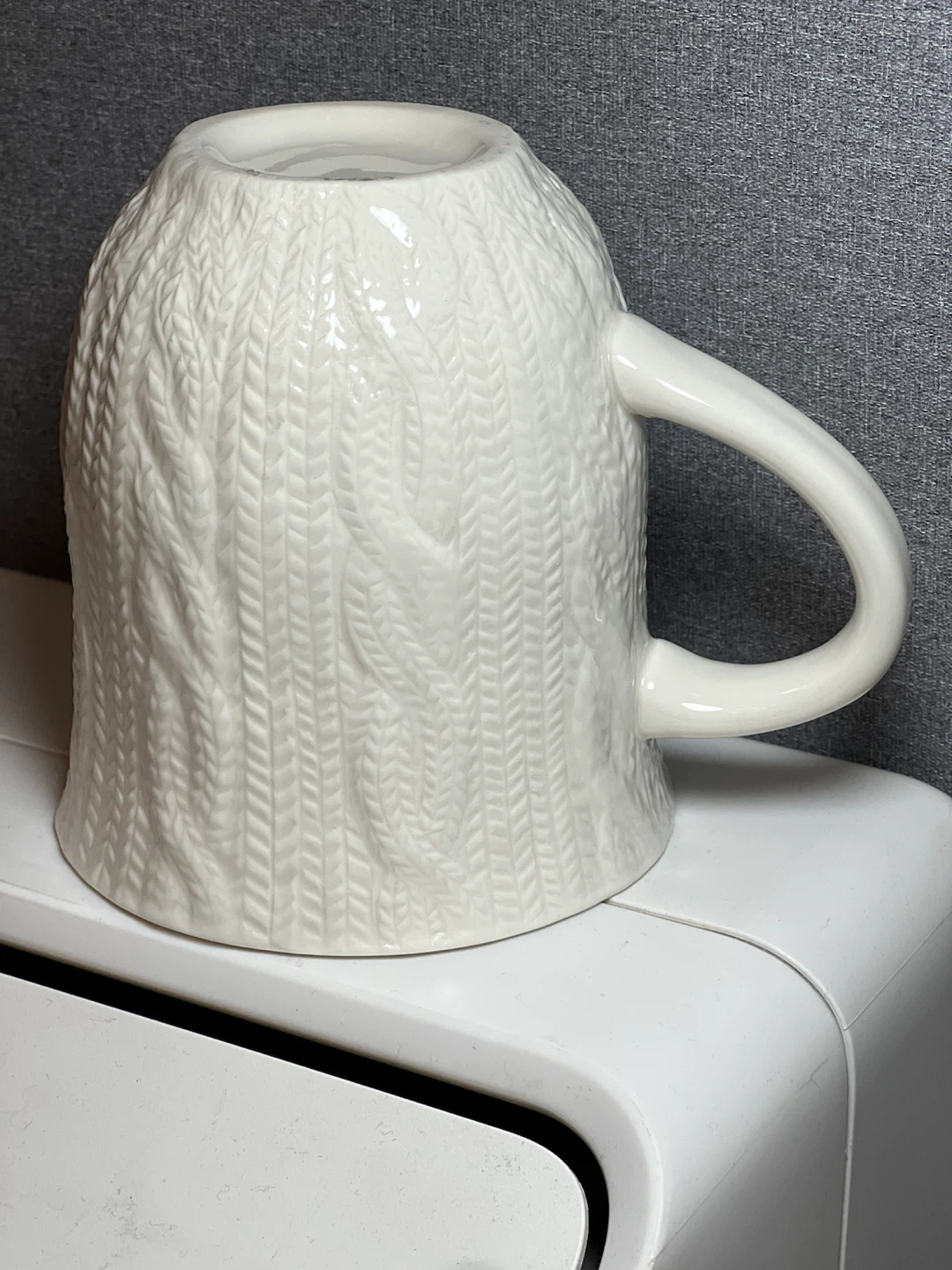 White Cable Knit Textured Ceramic Mug with Red Glazed Interior - photo 5