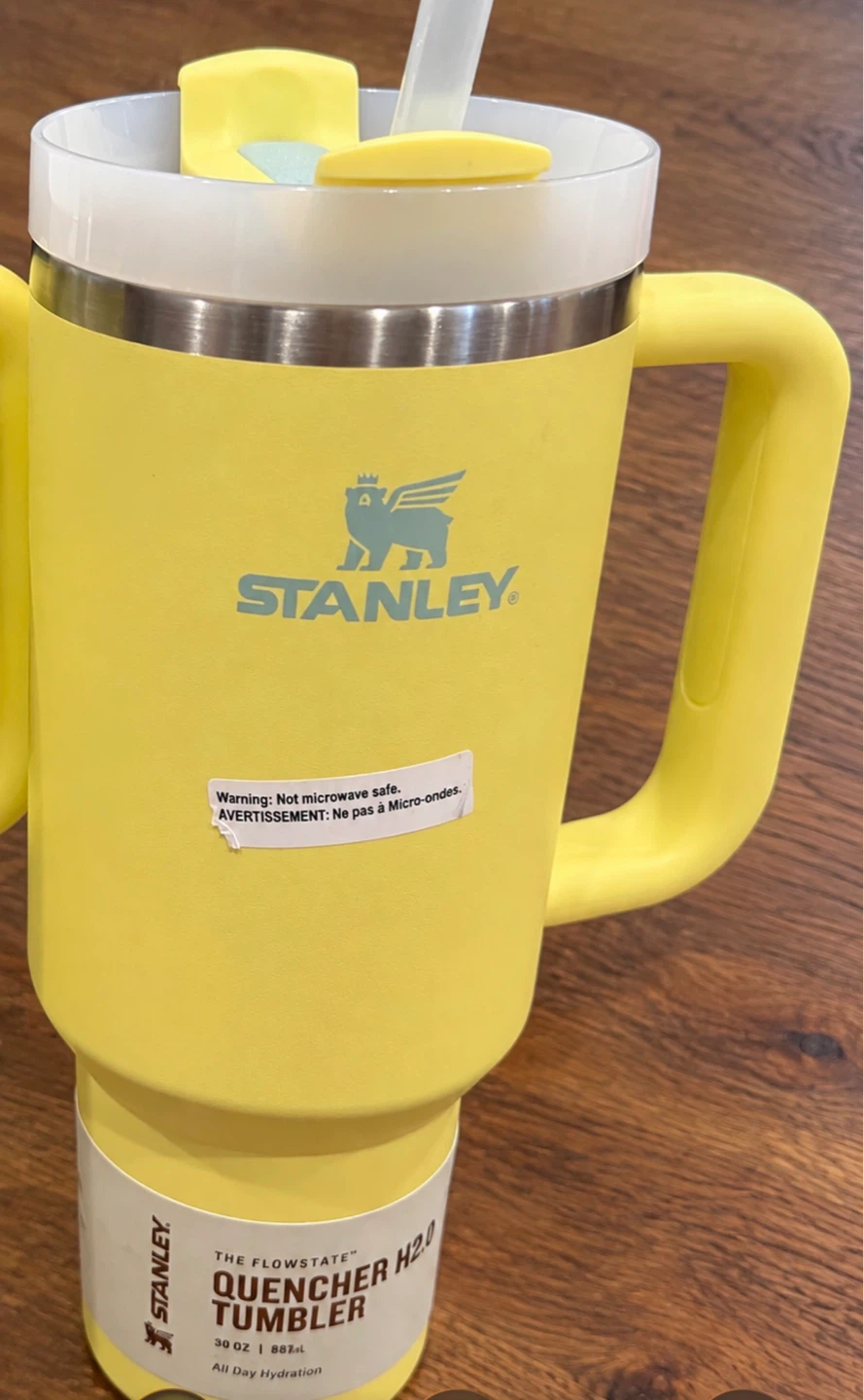 Brand new Stanley The Flowstate Quencher H2.0 Tumbler