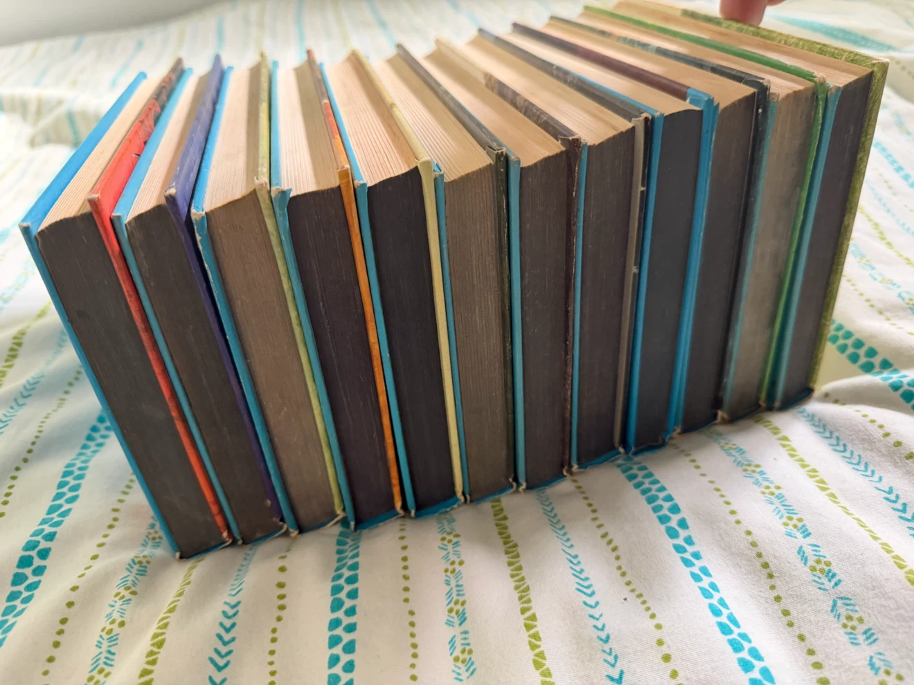 13 The Hardy Boys Mystery Series Books - photo 3