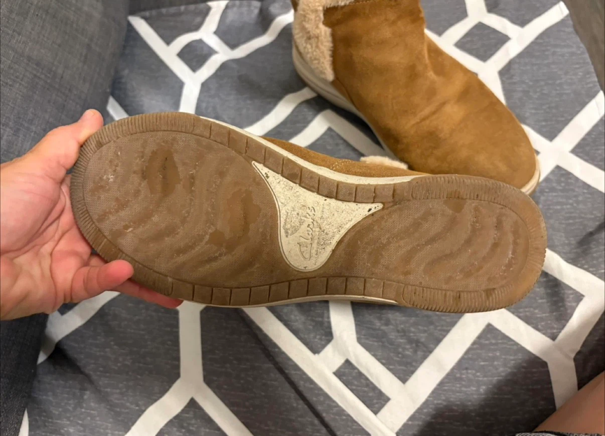 Clarks Tan Suede Fur-Lined Ankle Boots - photo 5