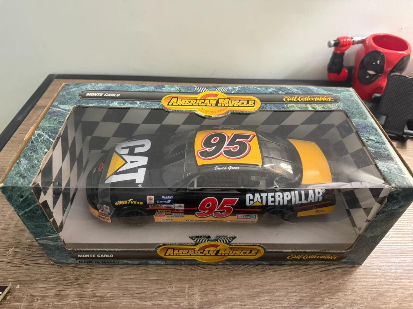 Ertl American Muscle Caterpillar #95 Race Car - photo 2