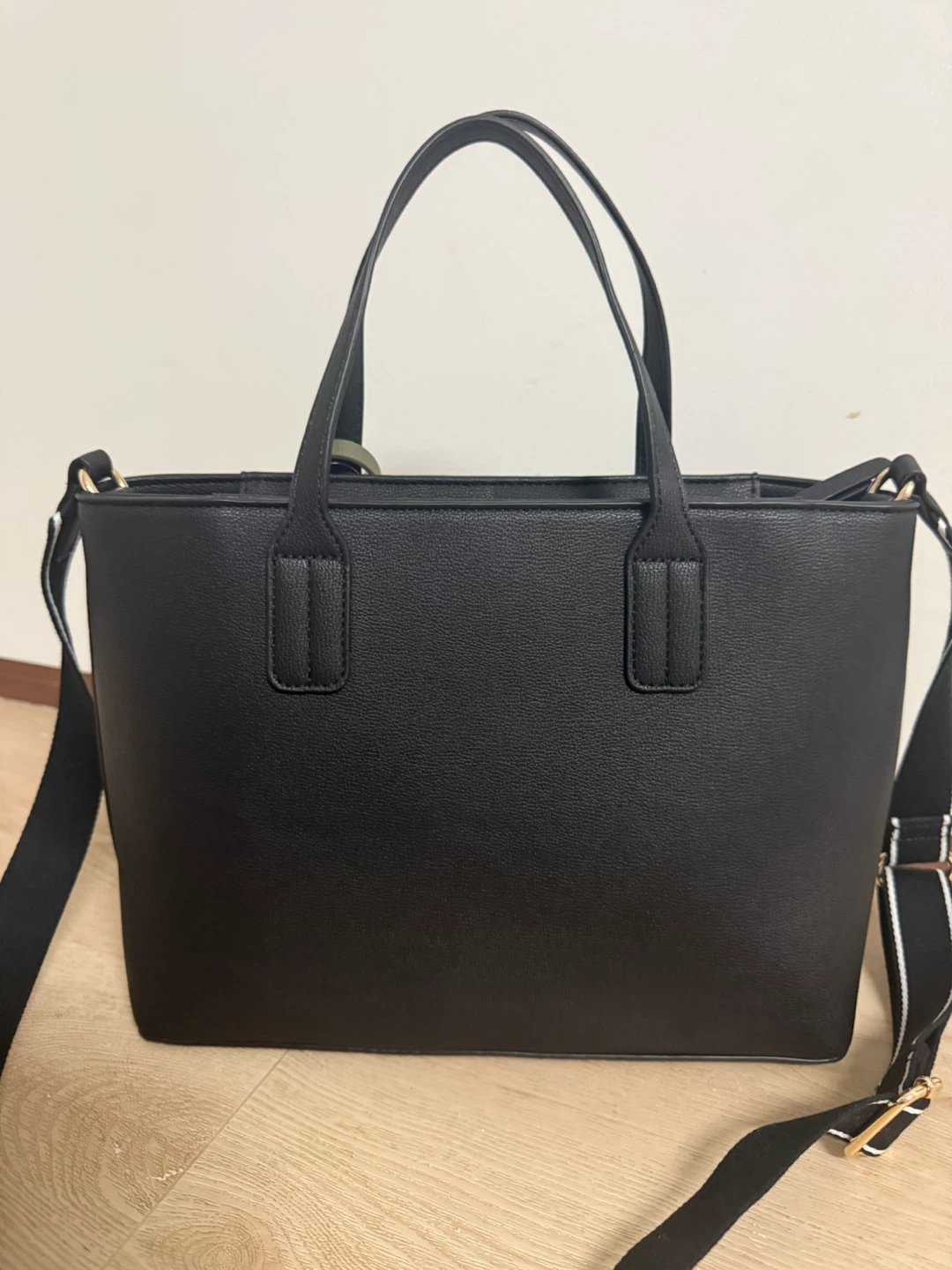 Tommy Hilfiger Black Tote Bag - photo 2