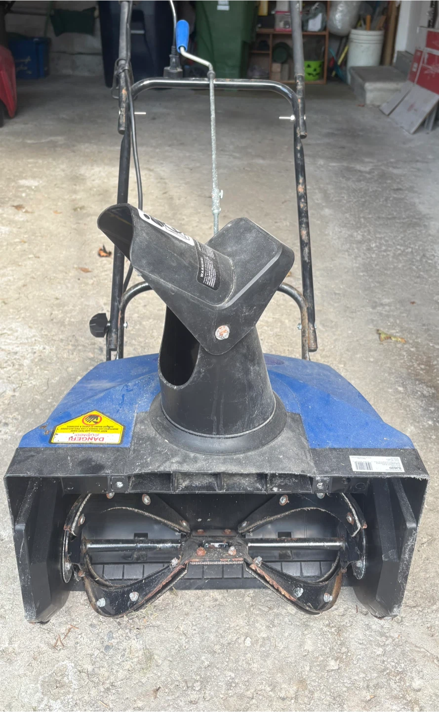 Snow Joe Ultra 13.5-Amp 18-Inch Electric Snow Thrower - photo 2