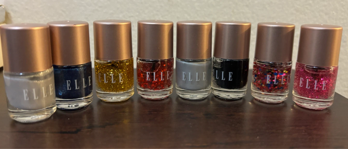 NEW-Elle Nail Polish Set 8 Bottles