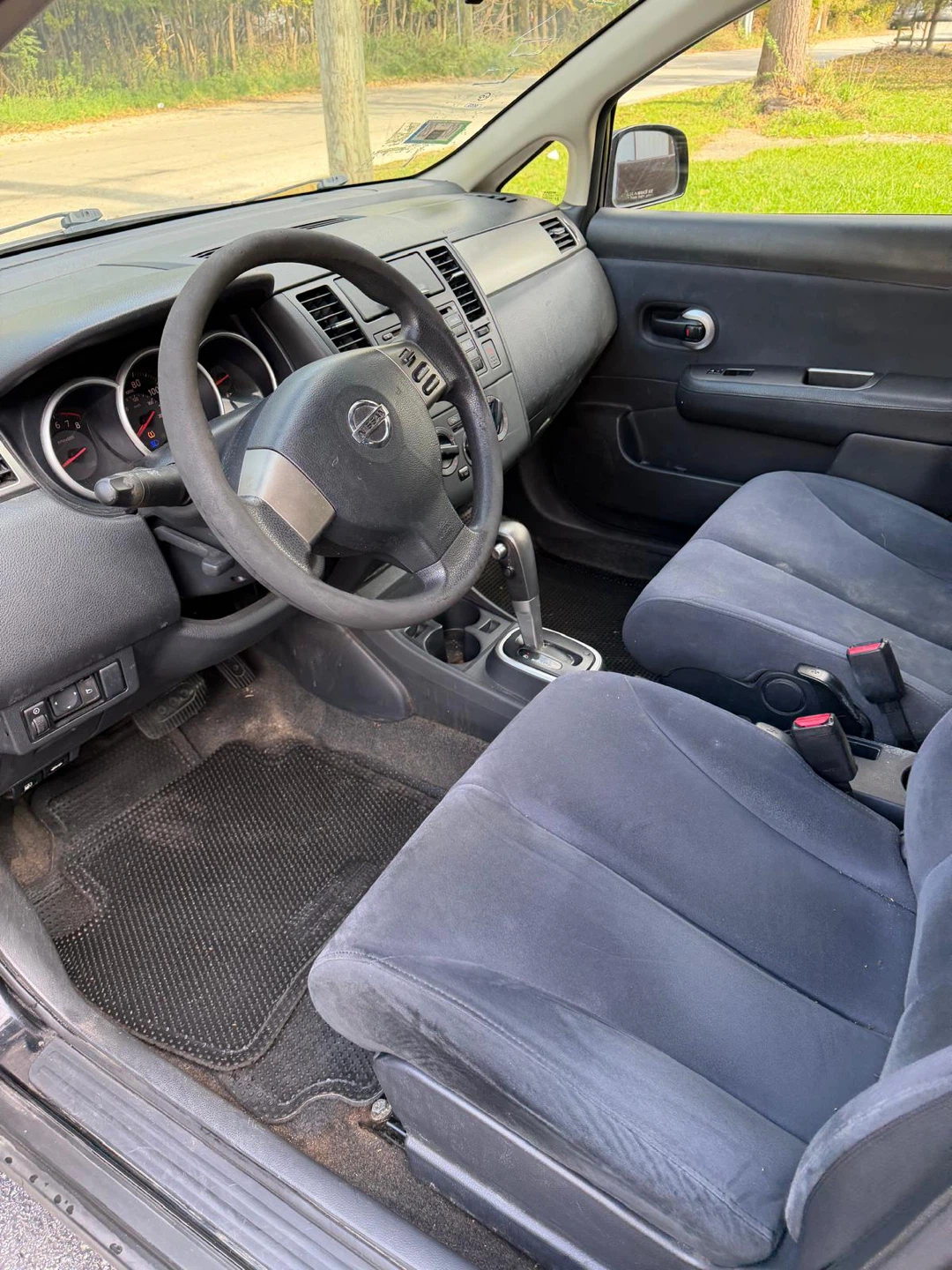 Nissan Versa 2009 - photo 4