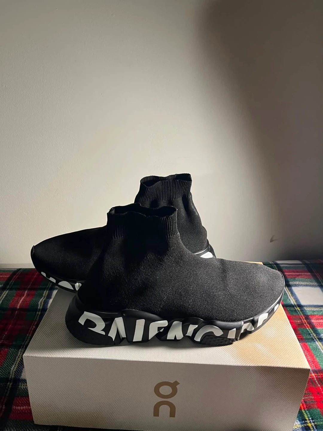 Balenciaga Speed Graffiti Sneakers Black size 8