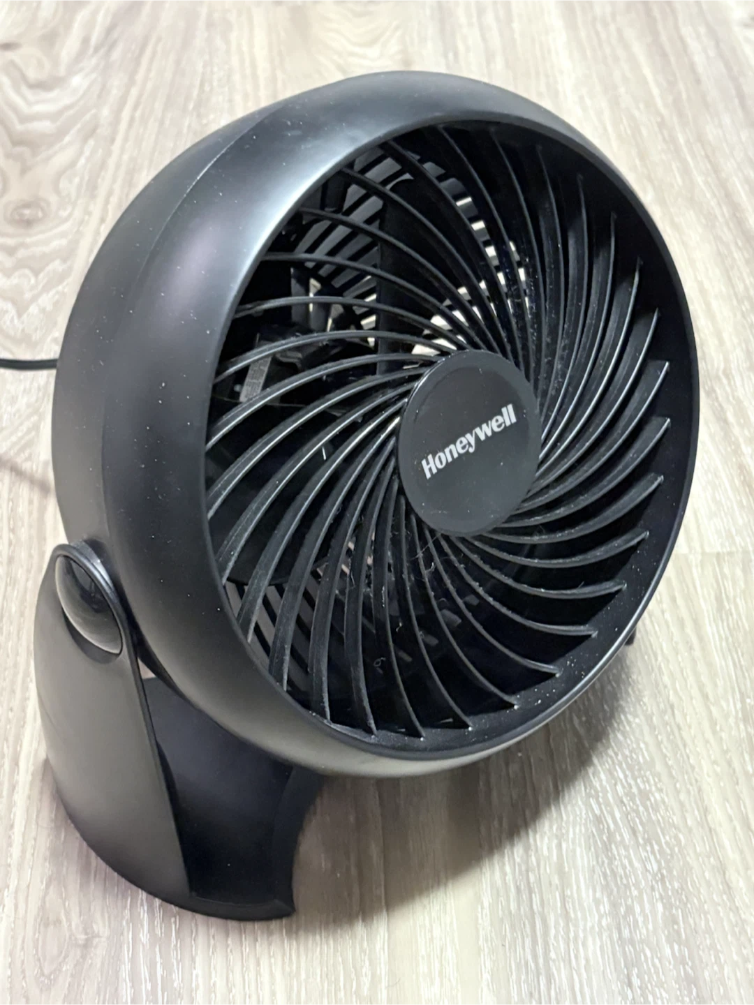 Honeywell TurboForce Table Fan
