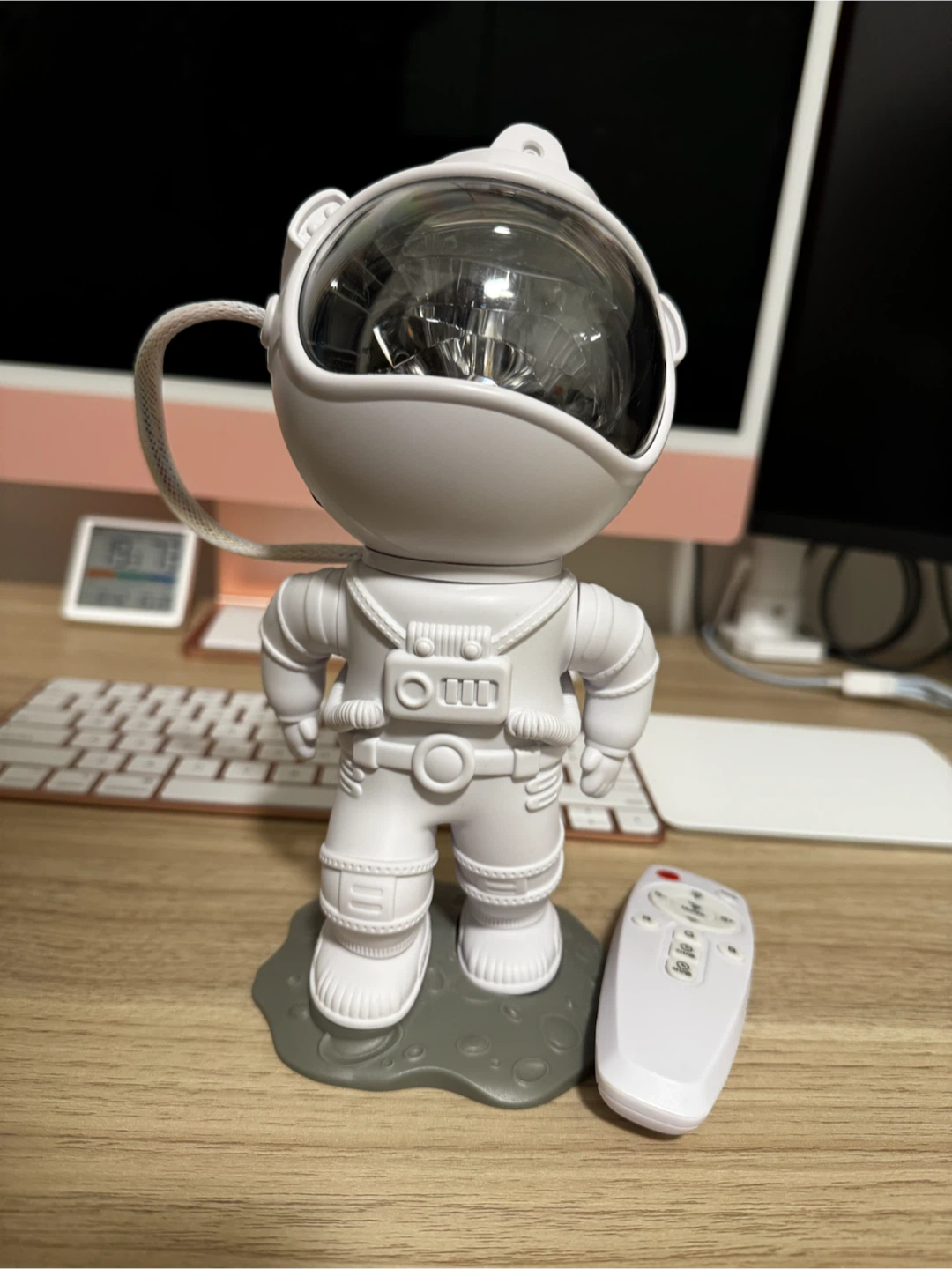 Astronaut Star Projector Lamp