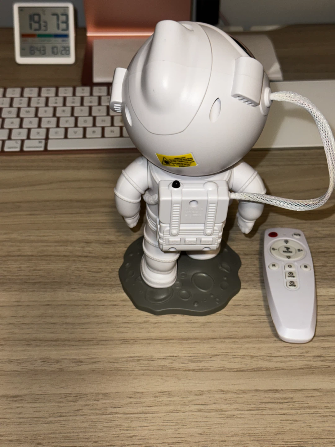 Astronaut Star Projector Lamp - photo 3