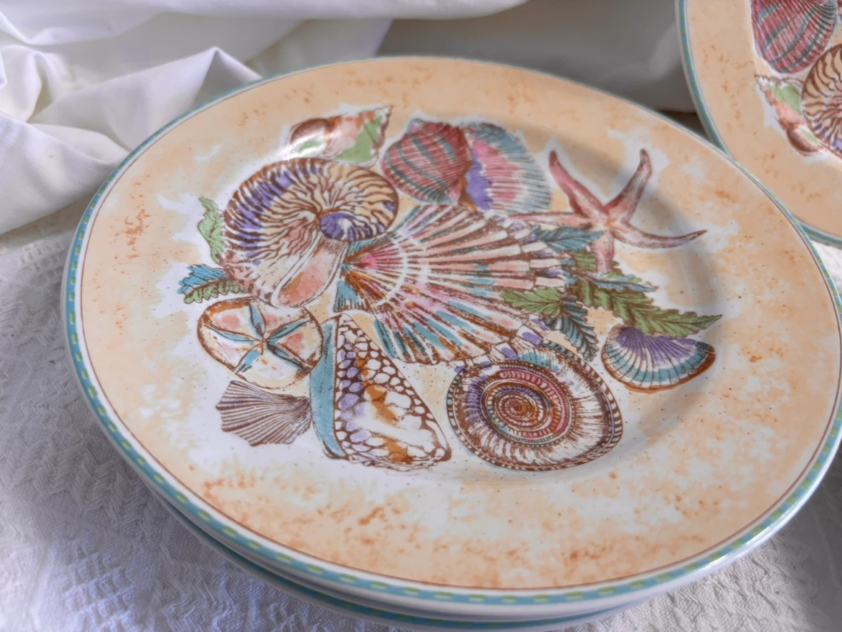 Set of 4 Seashell Pattern Ceramic Plates - photo 2