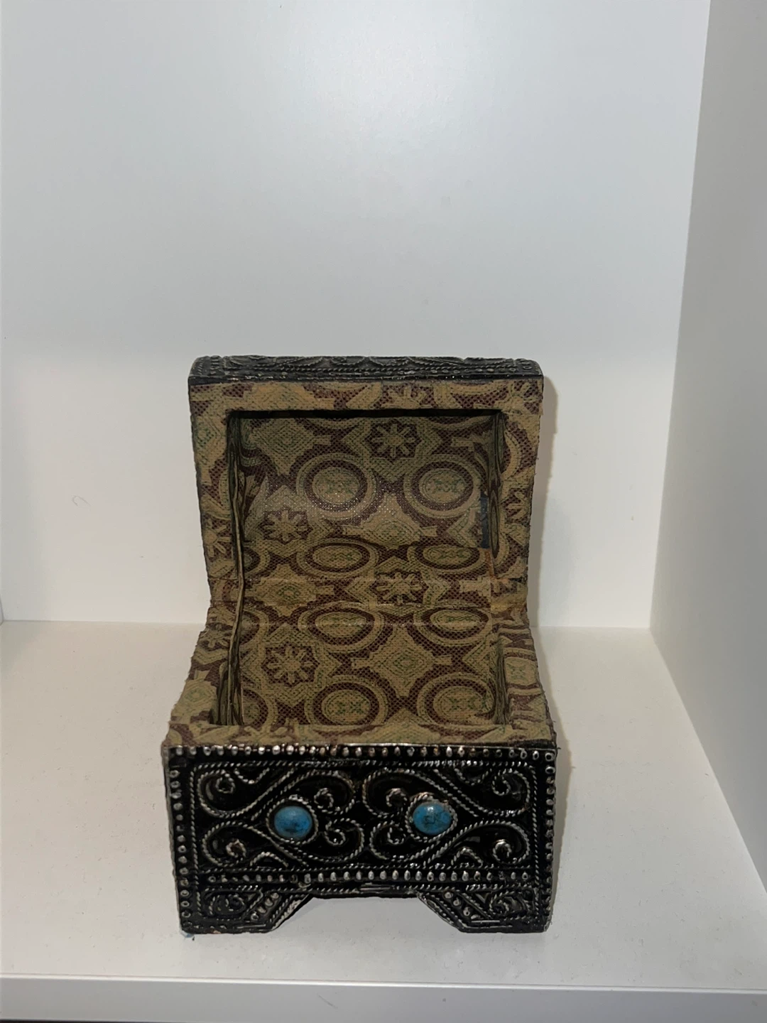 Decorative Metal Trinket Box - photo 2