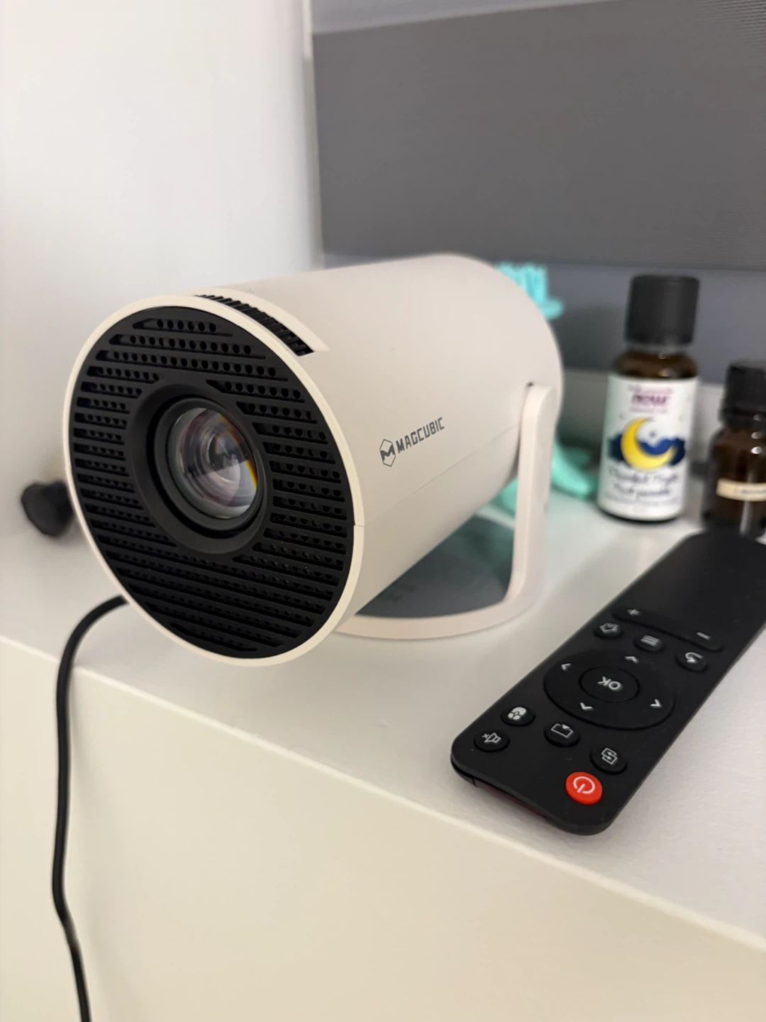 Magcubic Smart Projector