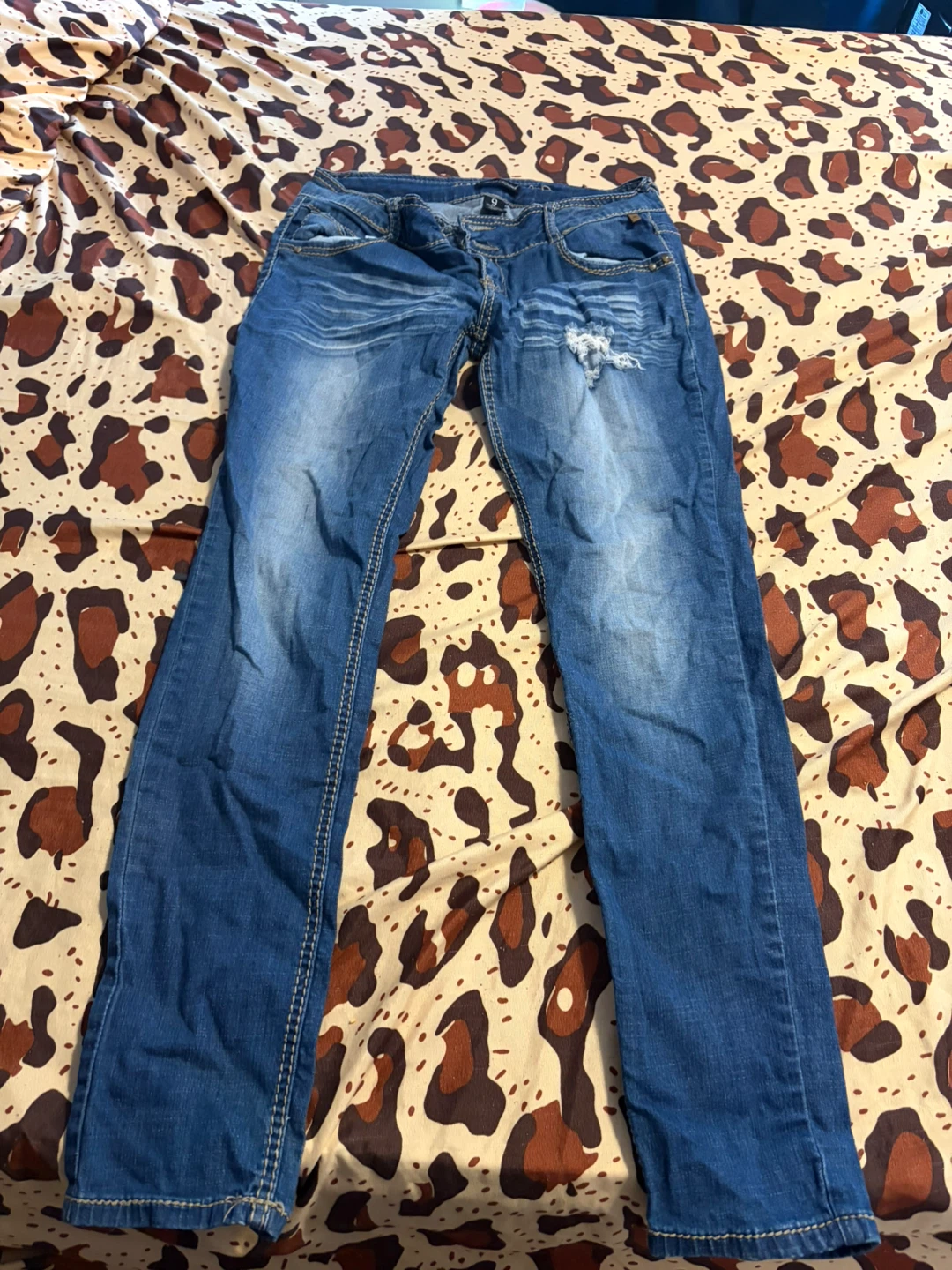 Almost Famous Jeans Size 9
