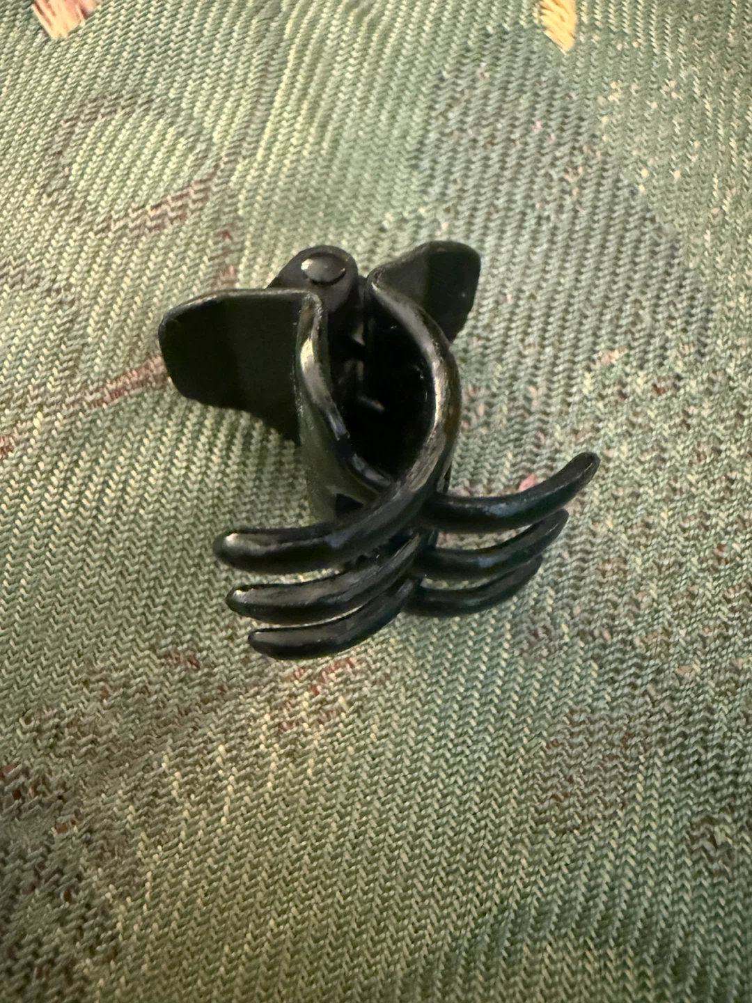 Black Hair Claw Clip