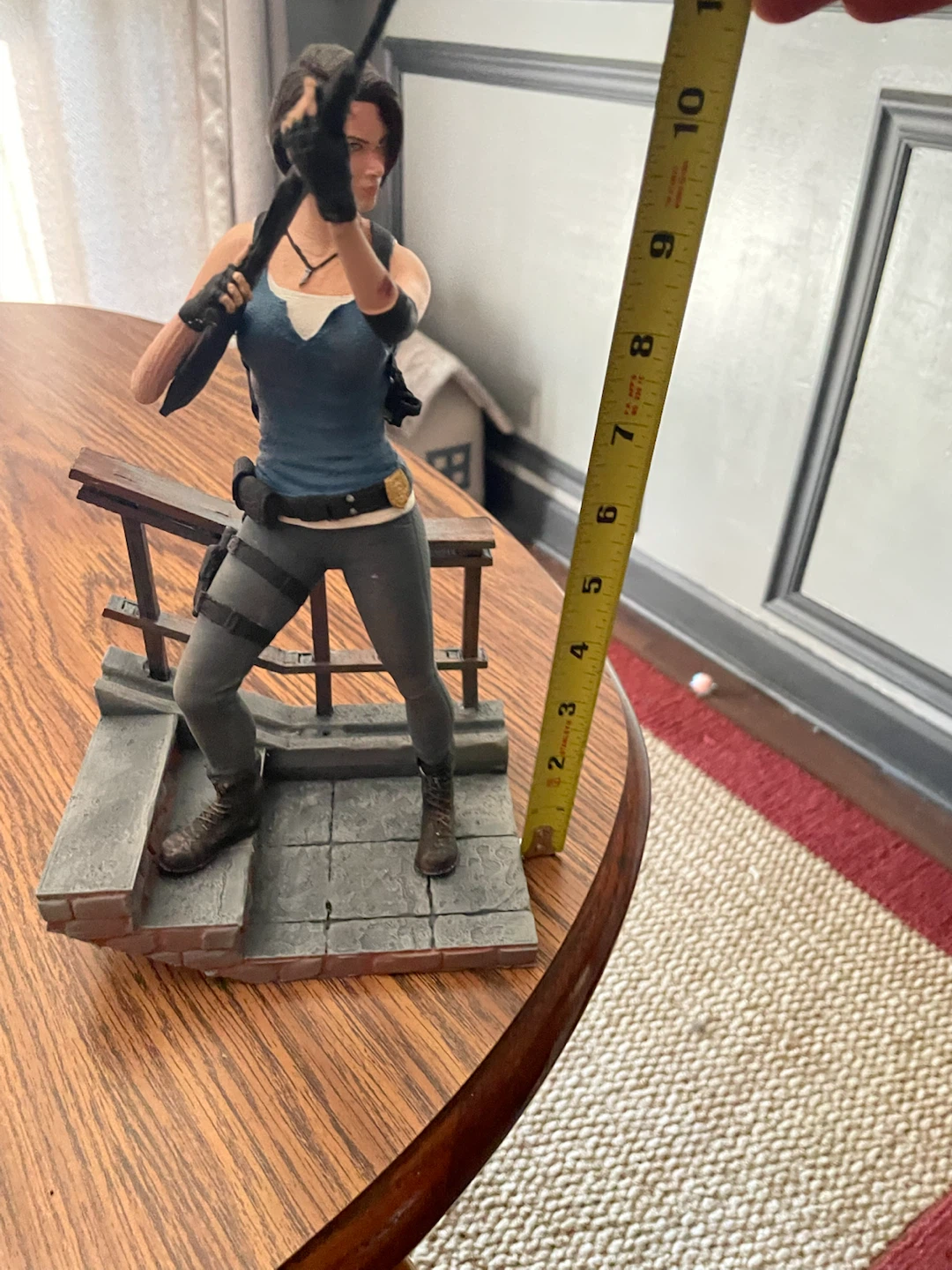 Resident Evil Jill Valentine Statue