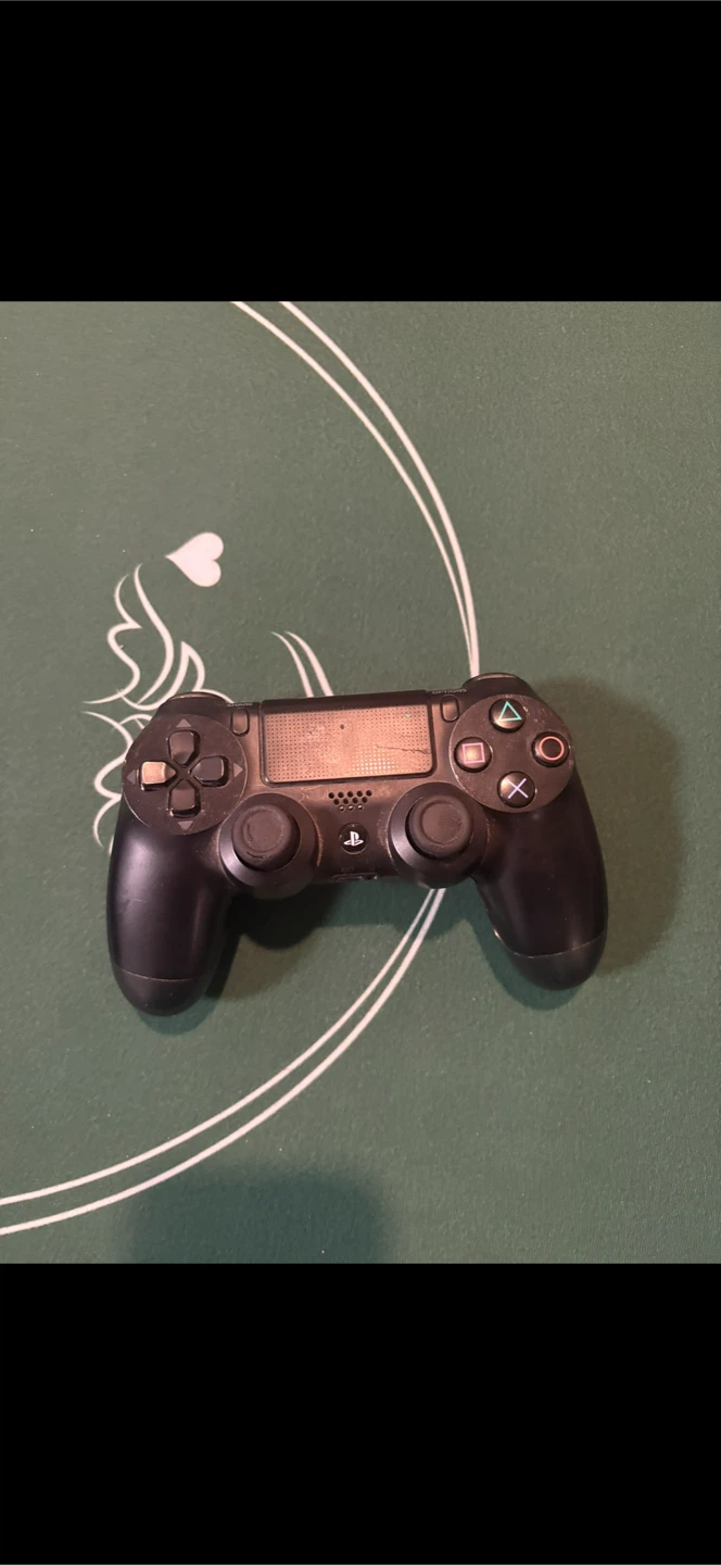 PlayStation 4 - photo 2
