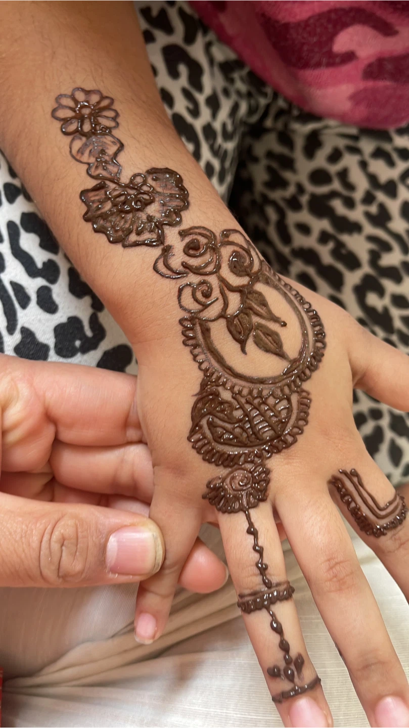 henna artist