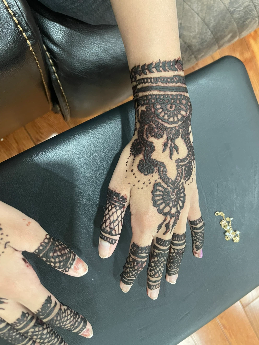 henna artist - photo 4