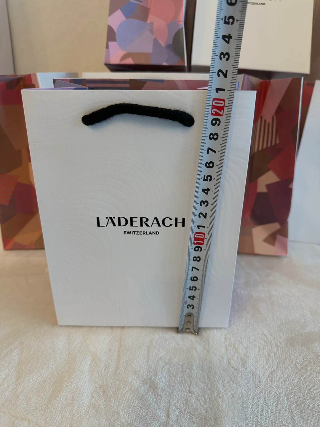Set of 10 Läderach Paper Gift Bags - photo 3