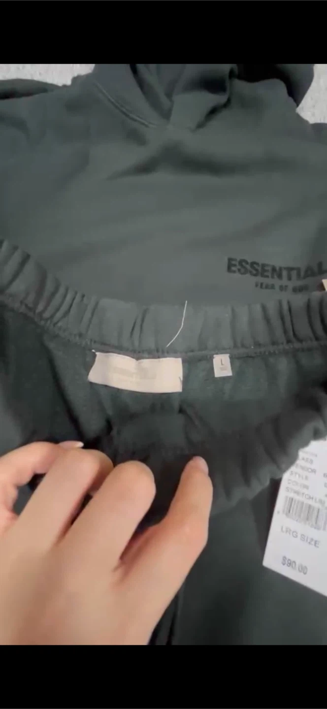 Essentials Fear of God Hoodie and Sweatpants Set - photo 2