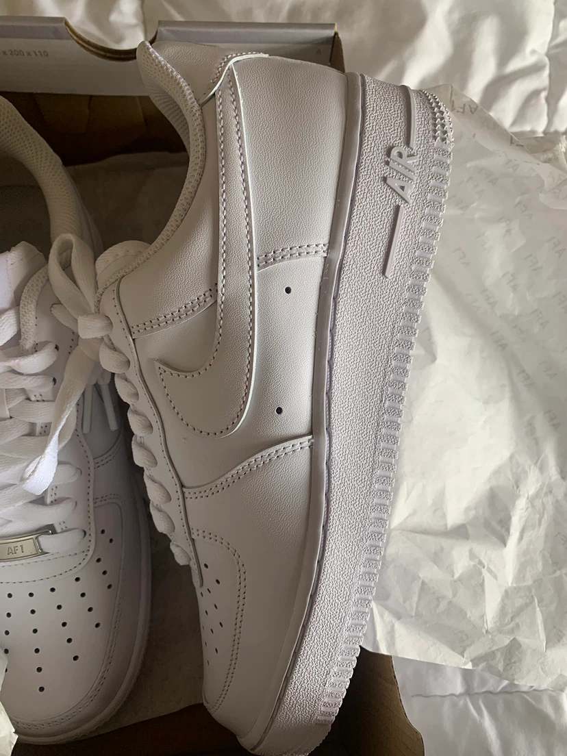 Nike Air Force 1 Low- women’sh size 9 - photo 2
