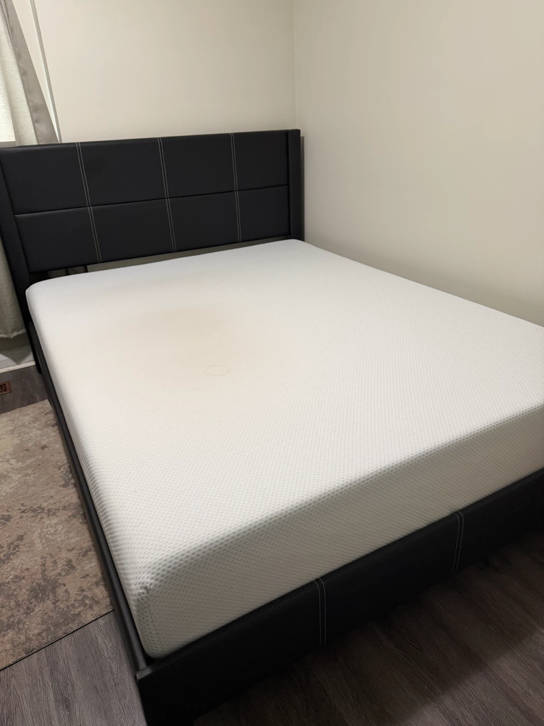 Queen-size Mattress plus Wooden Bed - photo 4